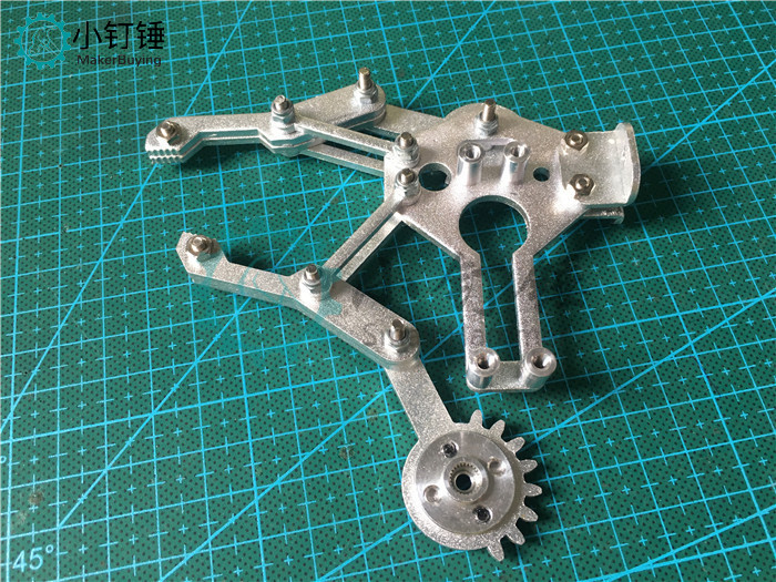第三步：安装机械爪舵机4