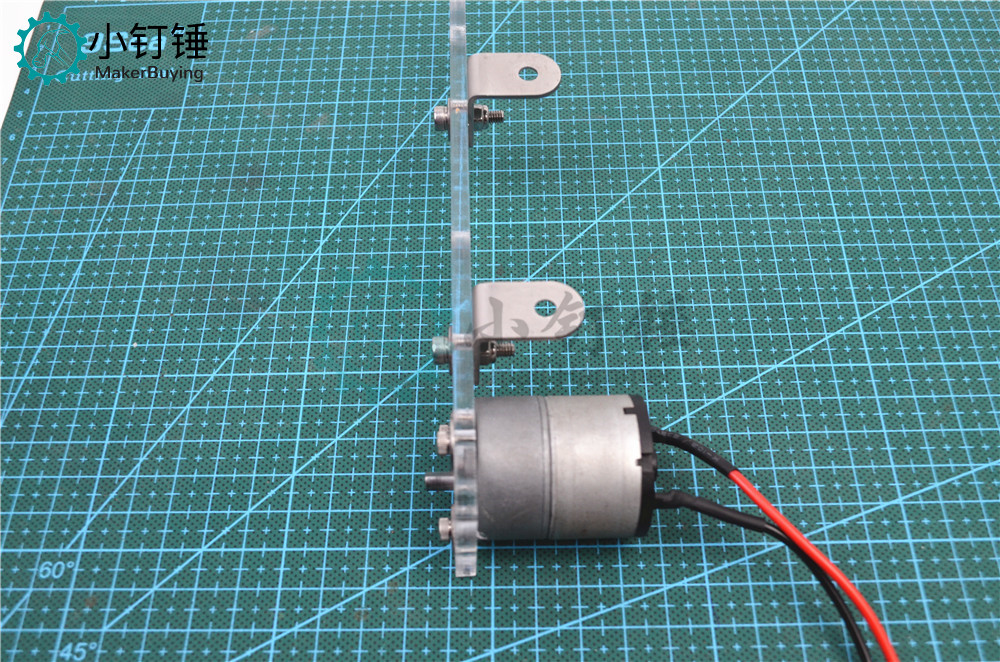 第二步 安装马达