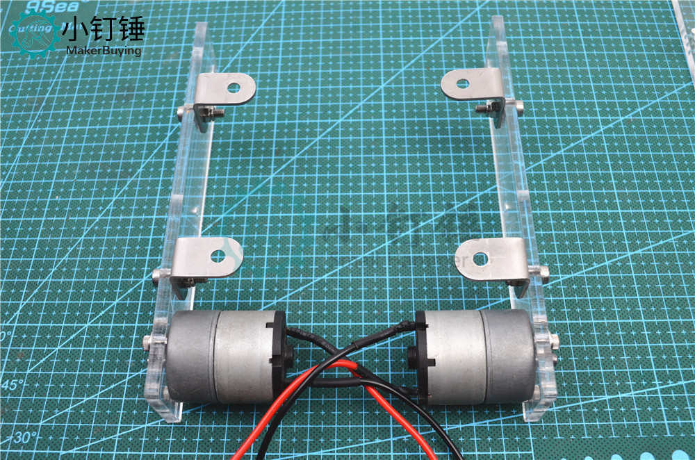 第二步 安装马达