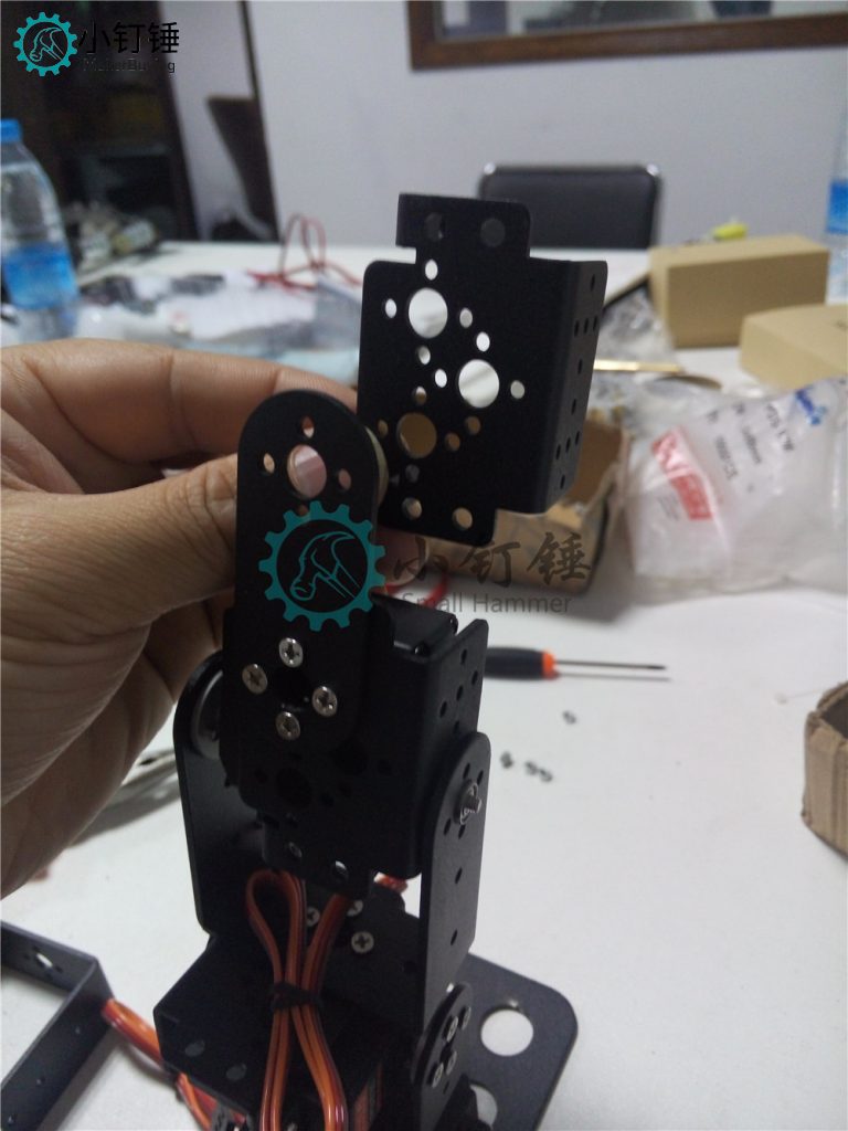 SNAM3100 8自由度 人形机器人不带舵机安装教程