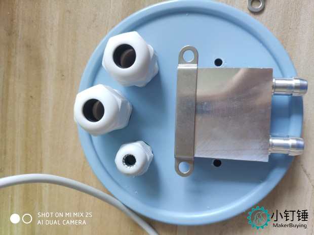 XDC9 半导体制冷风扇水箱套装