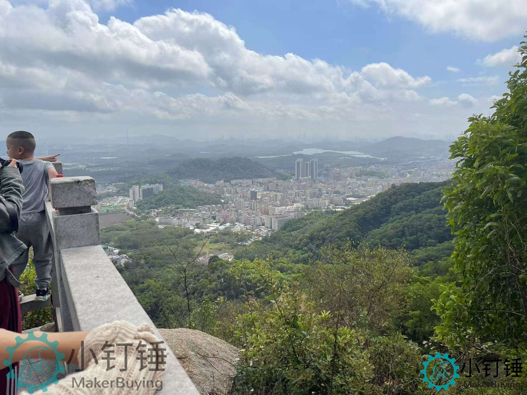 小钉锤创客登顶深圳福永凤凰山