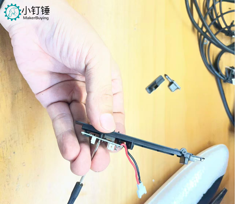 XDCP10 小钉锤小白鸽拼装遥控手抛滑翔机教程v0.2