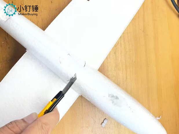 XDCP10 小钉锤小白鸽拼装遥控手抛滑翔机教程v0.2
